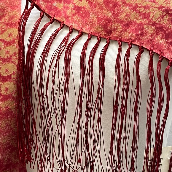 Rare Louis Feraud Scarf Deep Red with Fringe 100% Silk NWT Vintage - Picture 6 of 15